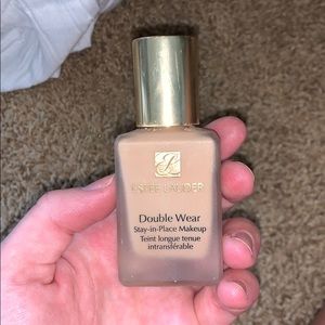 Estée Lauder double wear foundation
